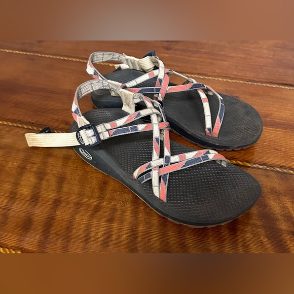 Women’s Chaco’s Size 10 - Picture 8 of 9